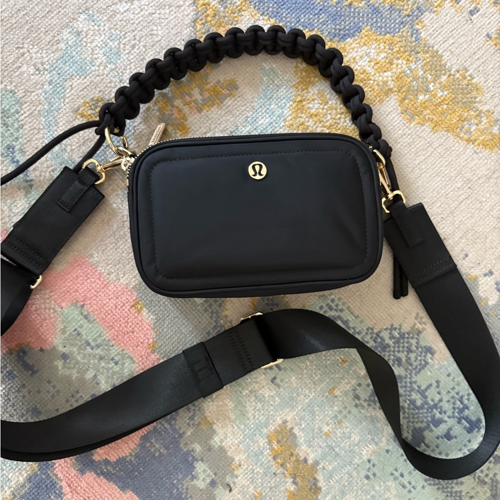 Lululemon crossbody purse nwot